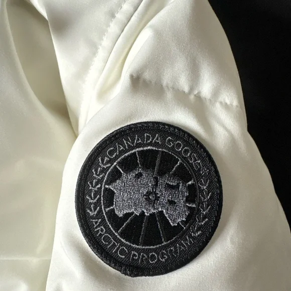 Canada Goose Ski & Snow Jacket - WHITE BRAND NEW WITH TAGS NEVER WORN
